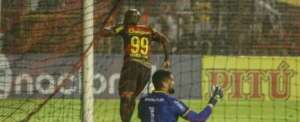 Série B: Love comemora estreia com gol pelo Sport