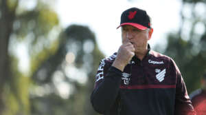 Libertadores: Felipão reclama da arbitragem após empate do Athletico-PR