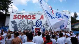 Série D: Torcida organizada do Paraná acaba com diretoria do clube