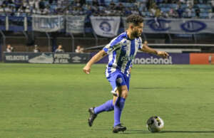 Atacante está perto de trocar Avaí por clube árabe