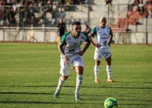 Série D: Partida é interrompida após invasão de torcida organizada