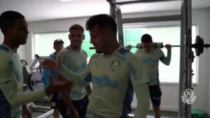 Palmeiras treina para encarar o Flamengo e meia afirma: ‘Jogo extremamente difícil’