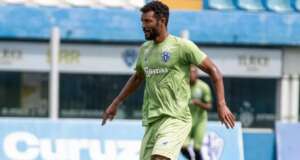 Série C: Paysandu prorroga contrato com volante que não joga a 5 meses