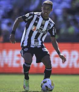 Atlético-MG deve ter Pedrinho nos últimos três jogos do Brasileirão