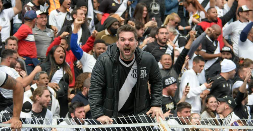 Dérbi 204: Fessin dedica gol a Everton e à torcida da Ponte Preta 3 Dérbi-Torcida-Ponte-Preta