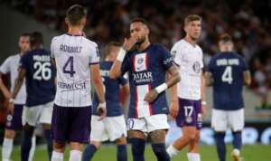 FRANCÊS: Neymar faz gol pelo 10º jogo seguido e ajuda PSG a bater o Toulouse