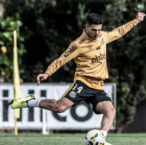 Em fim de contrato, veja quem renova e quem pode deixar o Santos em 2023 2 rodrigo fernandez santos