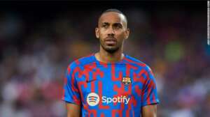 Aubameyang confirma lesão na mandíbula após agressão sofrida em assalto