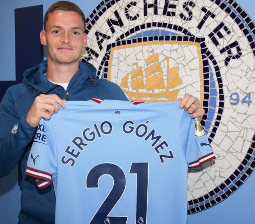 Manchester City contrata lateral-esquerdo destaque do Campeonato Belga