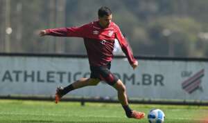 Athletico-PR tem volta dos titulares para jogo da Libertadores