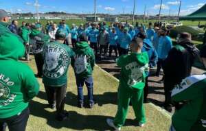 Torcedores cobram elenco do Coritiba antes do treino