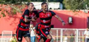 Baiano: Vitória tenta renovar com Tréllez e ainda tem atletas no departamento médico