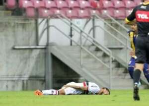 Série D: Meia do Santa Cruz sofre lesão e é desfalque para jogo das oitavas