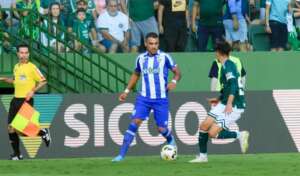 Ex-Ponte volta a treinar e vira opção no Avaí para substituir artilheiro