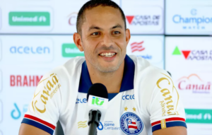 Série B: Ytalo, feliz no Bahia, fala sobre concorrência