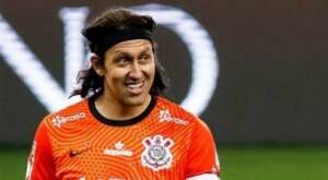 Cássio cita desgaste, mas frisa que foco do Corinthians está no Brasileirão