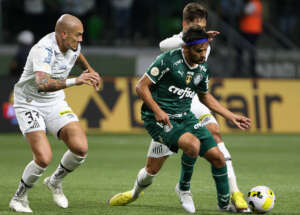 Maicon, do Santos, lamenta as falhas e as finalizações