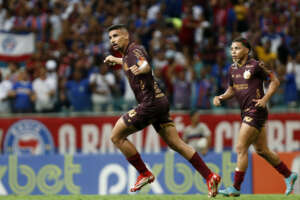 Bahia 2 x 2 Operário-PR - Tricolor sai atrás, empata no fim e fica em 3º na Série B