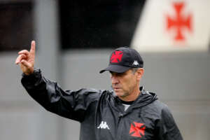 Série B: Após empate com Londrina, Jorginho crava: “Tenho certeza que o Vasco vai subir”