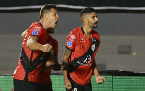 Atlético-GO 3 x 1 São Paulo - Tricolor sofre com falhas e sai em desvantagem