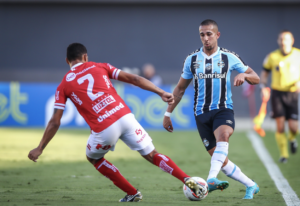 Grêmio x Vila Nova - Sob olhares do 