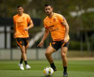 No Corinthians,Piton, Adson e Bambu devem ser opções para Vítor Pereira