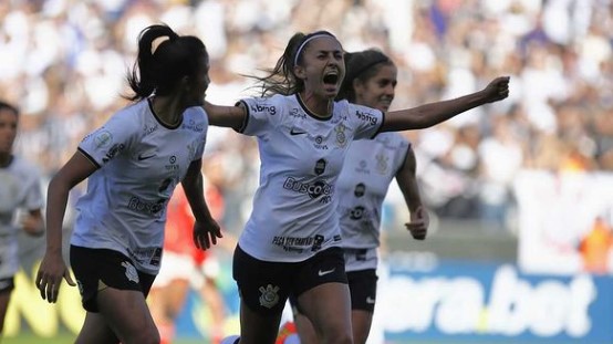 Corinthians goleou o Internacional e foi campeão do Brasileirão Feminino. Confira o Resultado no Placar FI