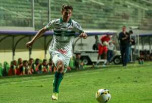 Coritiba busca vitória fora para fugir do Z4