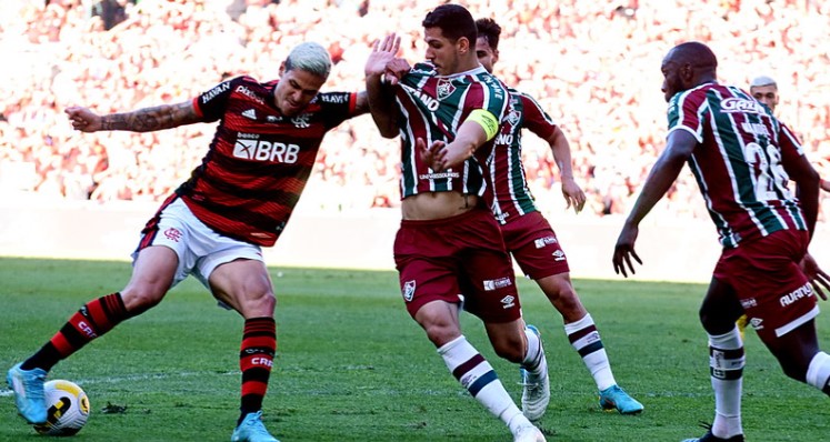 Em grande jogo, Fluminense quebra invencibilidade do Flamengo e assume o 2º  lugar