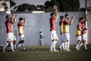 Série D: Executivo de Futebol do Paraná se despede e rescinde com mais seis jogadores