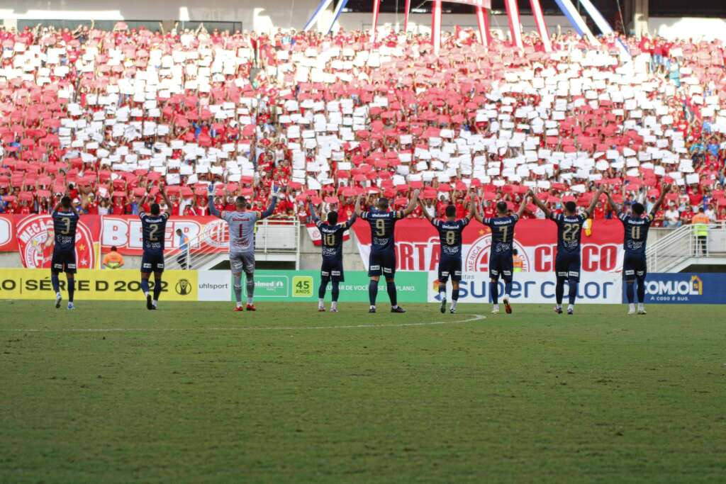 Elenco América