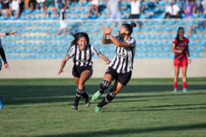 BRASILEIRO FEMININO SÉRIE A2: Jogando com 10, Ceará vence Athletico nos pênaltis e se sagra Campeão