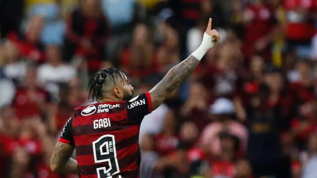 Gabigol lamenta ausência na Copa do Mundo, mas promete torcida pelo hexa