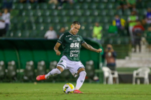 Série B: Giovanni Augusto projeta jogo entre Guarani e Vila Nova: “Mais difícil do ano”