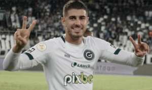 Corinthians faz consulta por Pedro Raul, artilheiro do Brasileirão