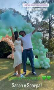 Que azul, que nada! Gustavo Scarpa usa cores do Palmeiras em chá revelação