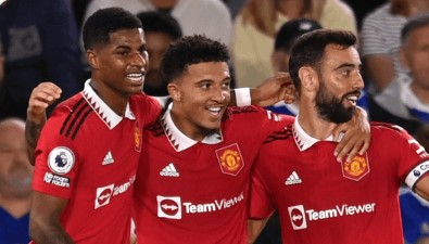 INGLÊS: Manchester United vence e chega perto dos líderes