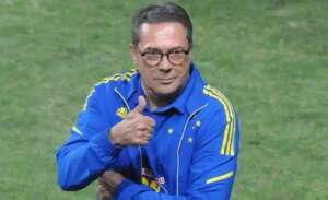 Santos sonda Luxemburgo e técnico argentino após saída de Lisca