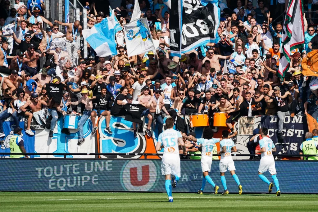 Violência faz autoridades de Marselha aumentarem segurança no jogo com Frankfurt 2 Olympique