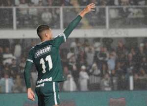 Santos 1 x 2 Goiás - Pedro Raul faz 2 e Esmeraldino faz a 'trinca' no Brasileirão!