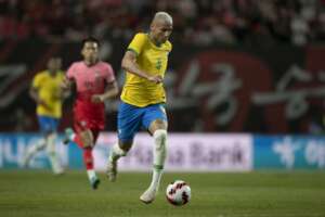 Richarlison contesta uso político da camisa da seleção: 'Perde a identidade'