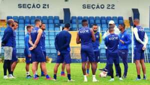 Copa Paulista: Lateral Paulo Henrique retorna no São Caetano para jogo decisivo