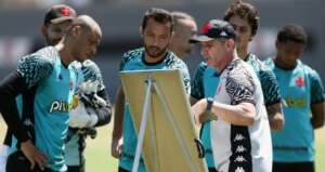 Série B: Vasco vai jogar o futuro contra o Londrina