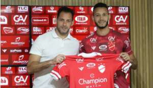 Série B: Atacante Jonata Bastos deixa o Vila Nova sem ter entrado em campo