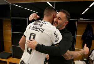 Vítor Pereira disputará 'final especial' e promete antecipar decisão sobre futuro