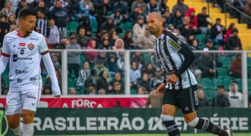 Vitória e Figueirense brigam pela última vaga pelo acesso na Série C