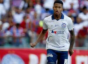 Série B: Bahia renova contrato com lateral-direito