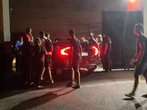 Torcedores vão a treino e protestam contra campanha ruim do Atlético-GO