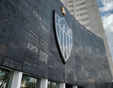 Atlético-MG recebe multa da Conmebol por 4 infrações em jogo da Libertadores