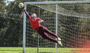 Athletico-PR tem volta de ex-Seleção e mais dois